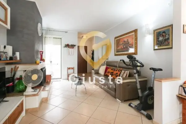 Appartamento via Agrigento 60, Mesagne