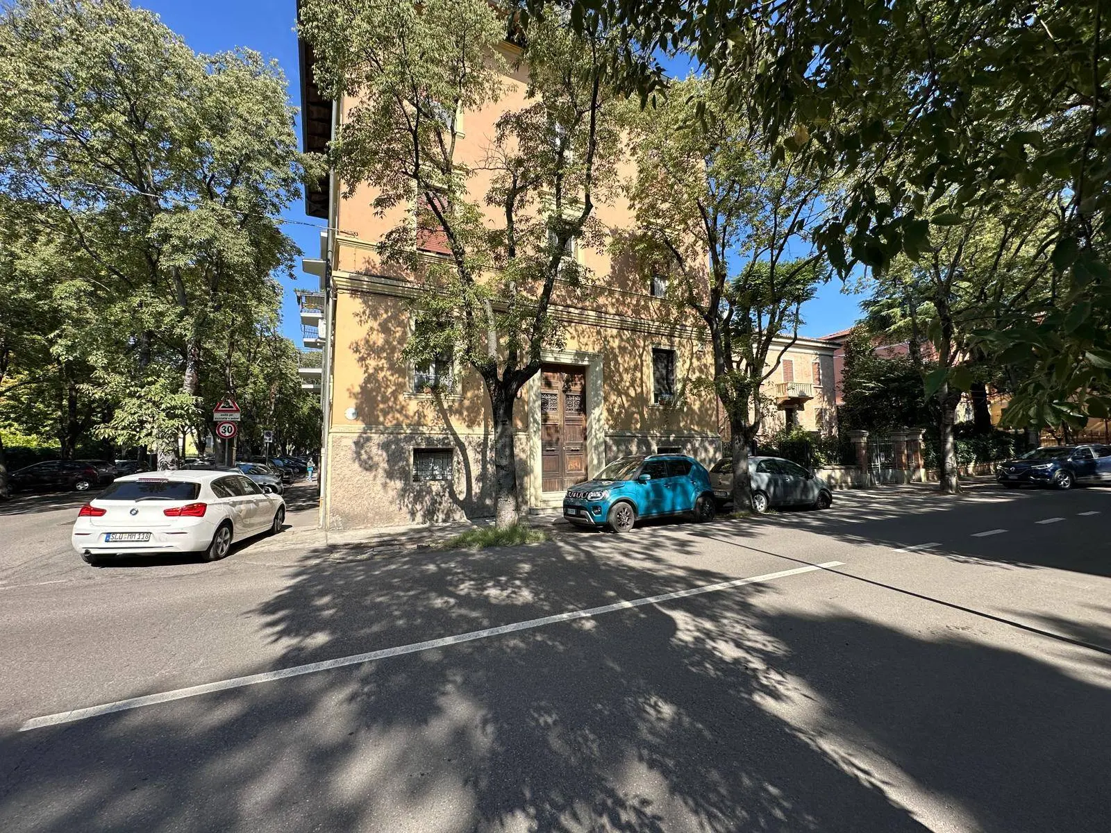 Immagine per Locale Commerciale in vendita a Modena VIA LANA 77
