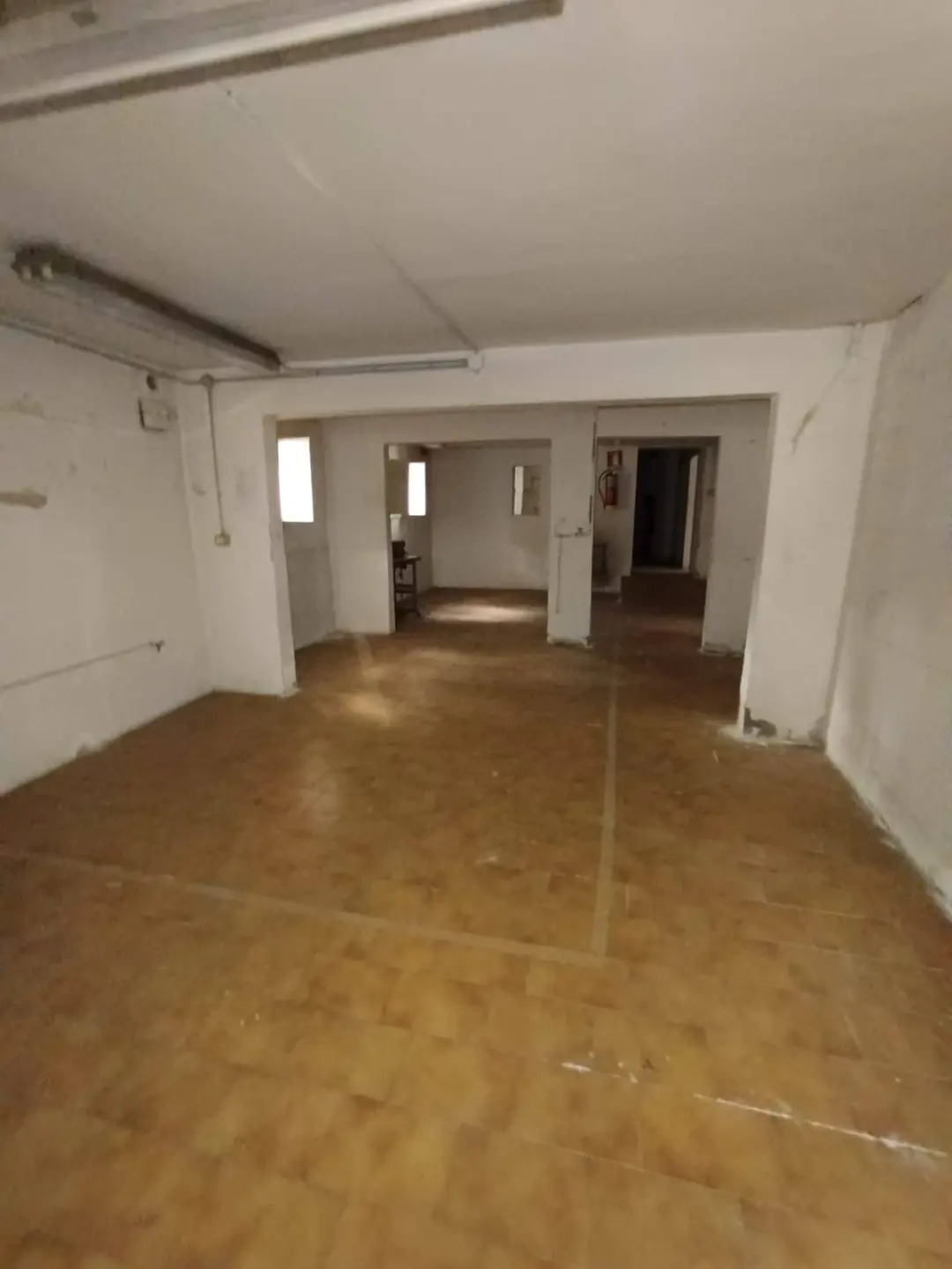 Immagine per Locale Commerciale in vendita a Modena VIA LANA 77