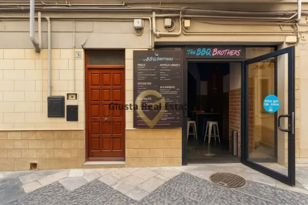 Attività Commerciale via Dè Catignano 3-5, Brindisi