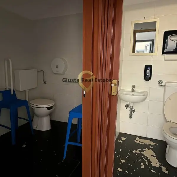 Attività Commerciale via Dè Catignano 3-5, Brindisi
