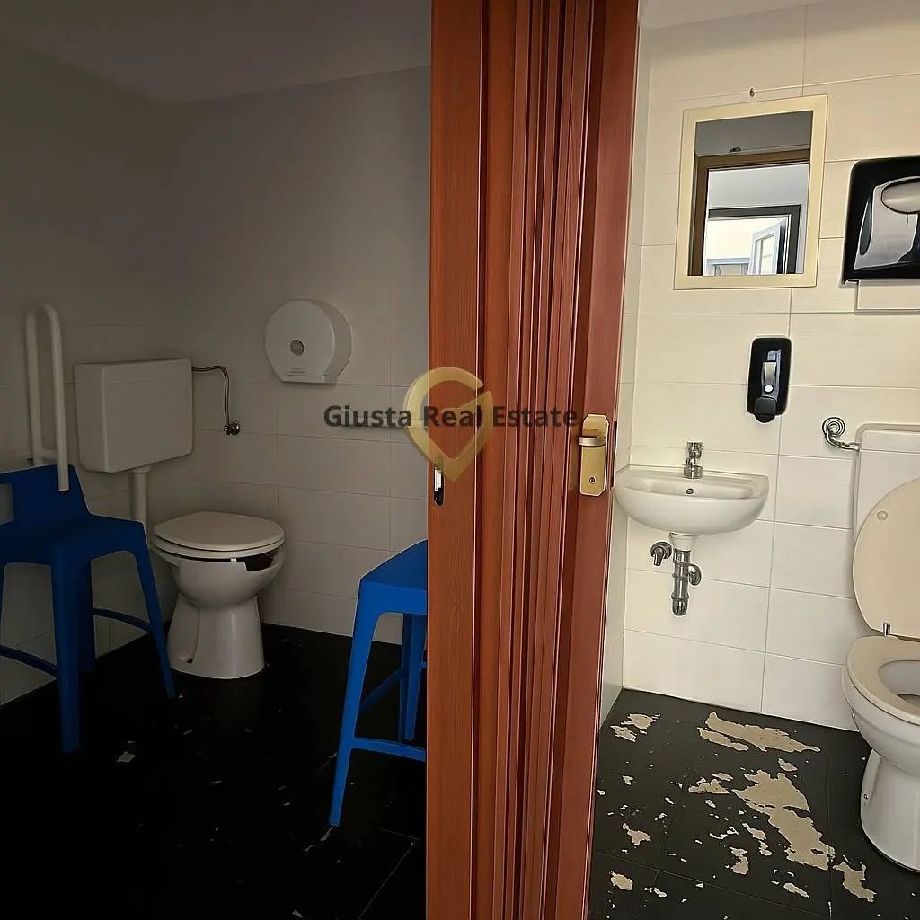 Immagine per Attività Commerciale in affitto a Brindisi Via Dè Catignano 3-5