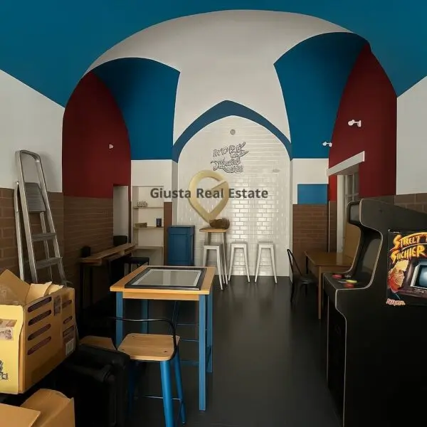 Attività Commerciale via De Catignano 3, Brindisi