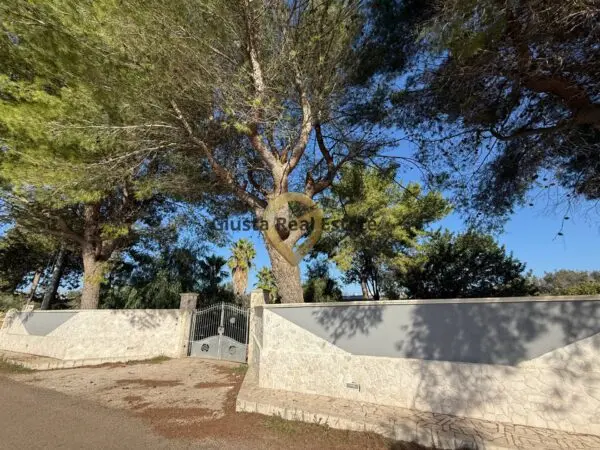 Villa via Cda Episcopana, Oria