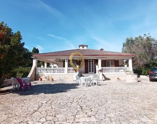 Villa via Lombardia Snc, San Vito Dei Normanni