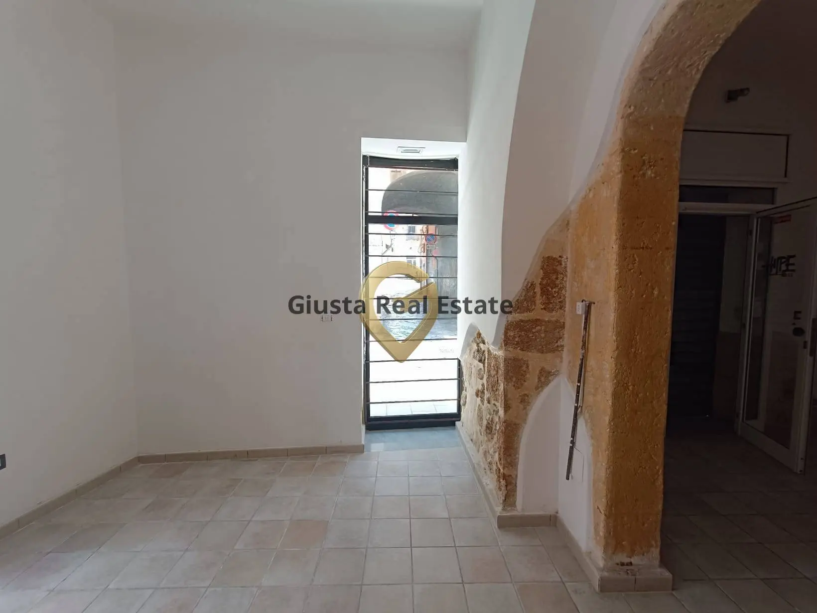 Immagine per Locale Commerciale in vendita a Brindisi Via Giuseppe  Mazzini 1