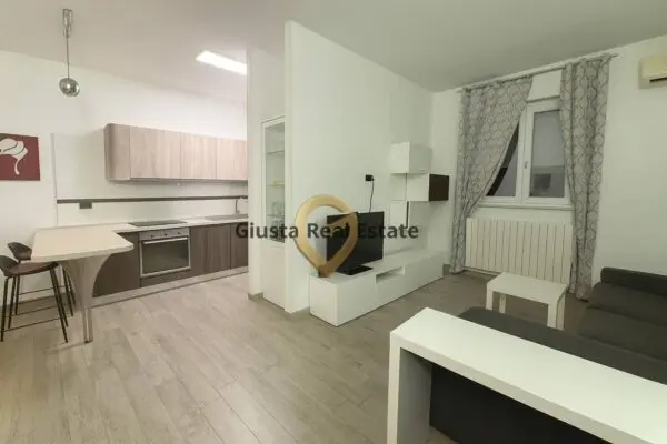 Appartamento via Fratelli Cervi 19, Brindisi