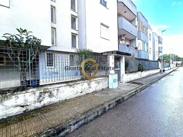 Appartamento via Dei Garofani 6, Brindisi