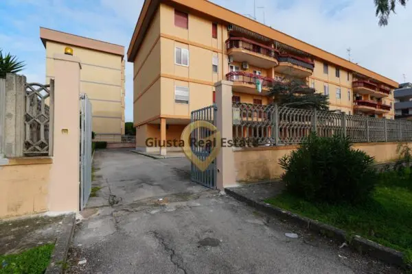Appartamento via Benvenuto Cellini 33, Brindisi