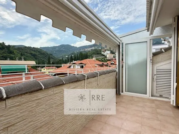 Appartamento via Bavera, Alassio
