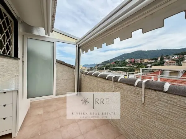 Appartamento via Bavera, Alassio