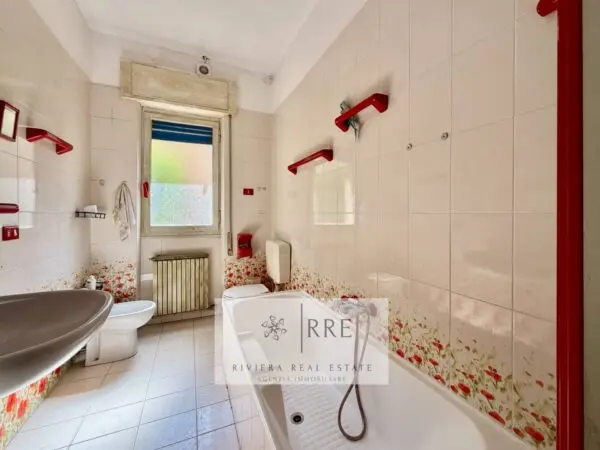 Appartamento via Accame, Pietra Ligure