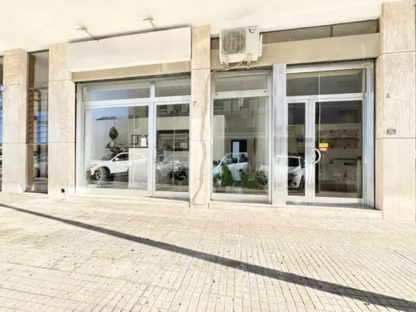 Locale Commerciale via Carlo Massa, Lecce