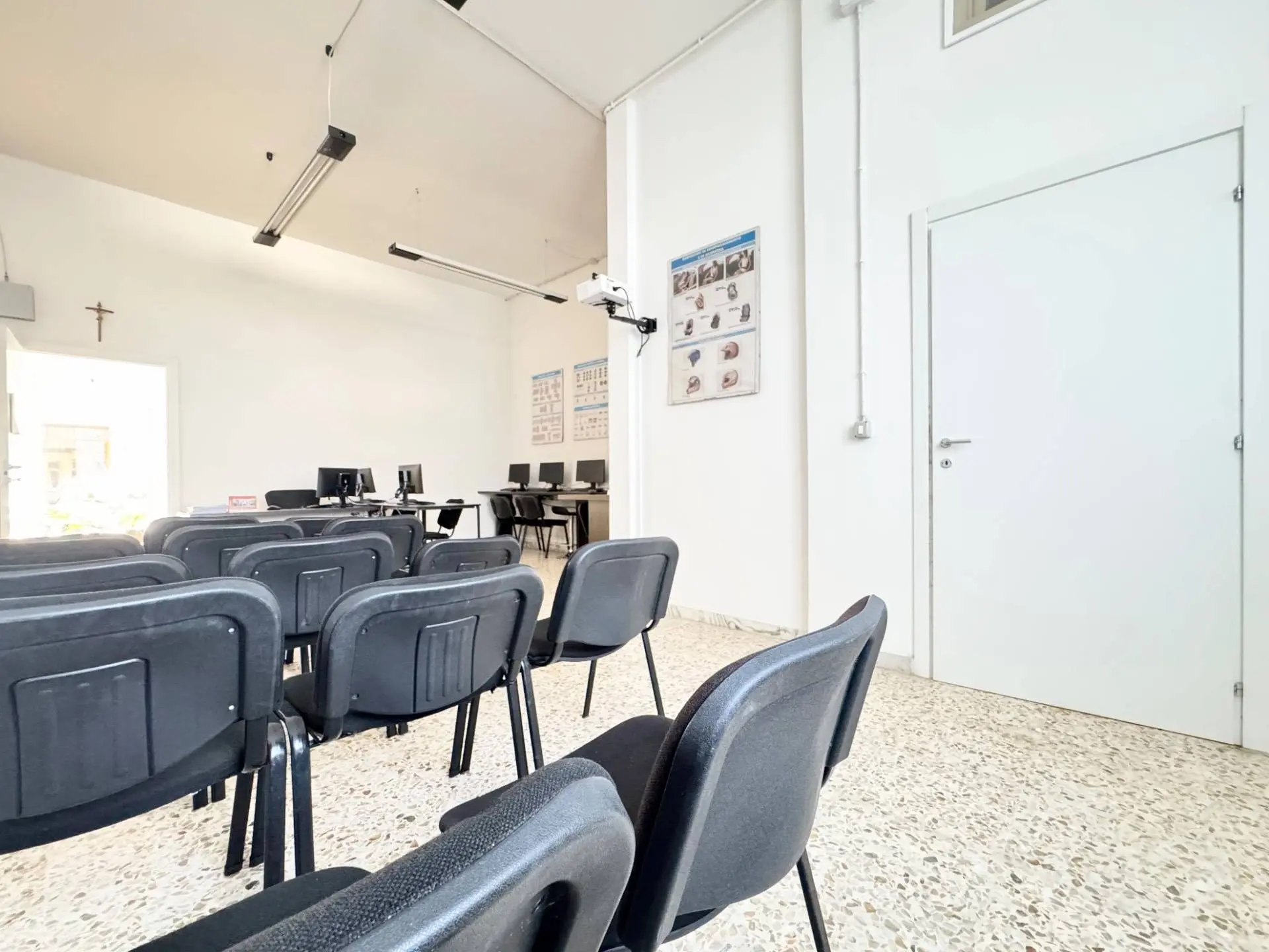 Immagine per Locale Commerciale in vendita a Lecce via Carlo Massa 