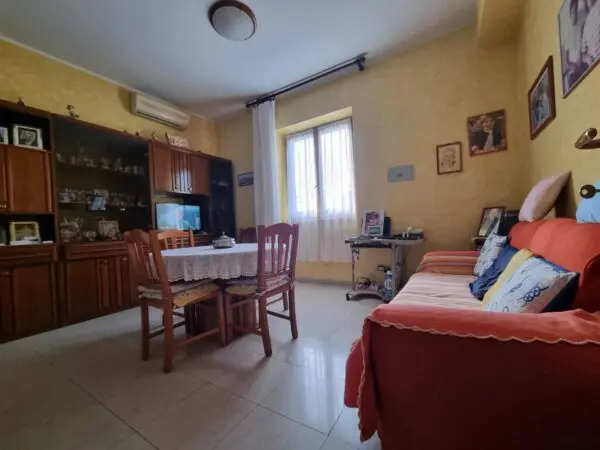 Appartamento via Campidano, Carbonia