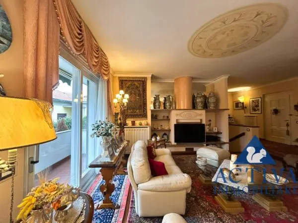 Villa via Alcide De Gasperi 27, Olgiate Olona