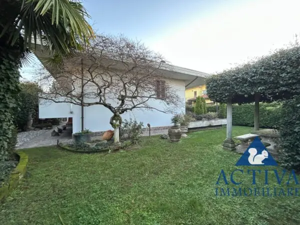 Villa via Alcide De Gasperi 27, Olgiate Olona