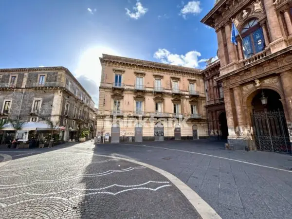 Stabile/Palazzo piazza Vincenzo Bellini, Catania