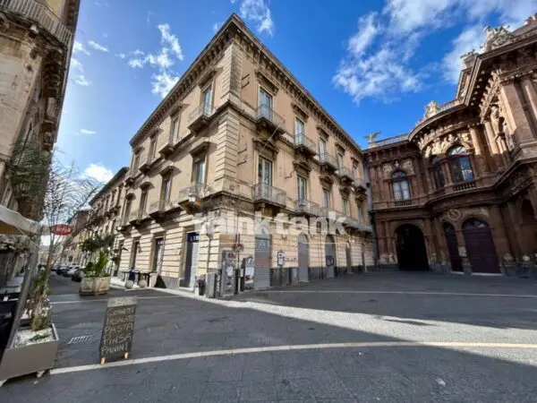 Stabile/Palazzo piazza Vincenzo Bellini, Catania
