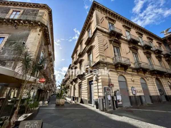 Stabile/Palazzo piazza Vincenzo Bellini, Catania