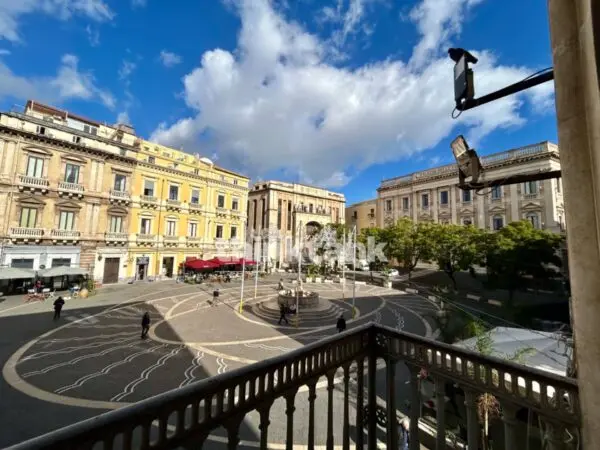 Stabile/Palazzo piazza Vincenzo Bellini, Catania