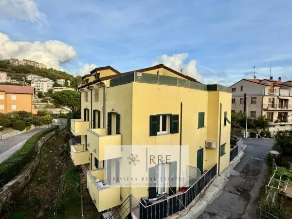Appartamento viale Riviera, Pietra Ligure