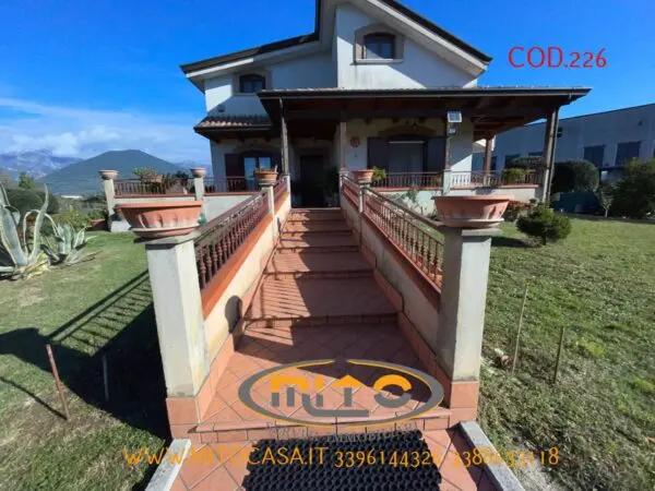Villa via, Telese Terme