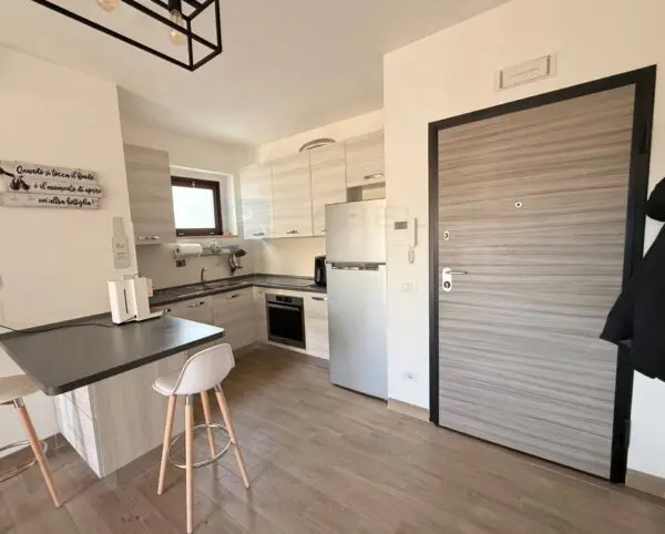 Appartamento via Vittorio Caprioli, Roma