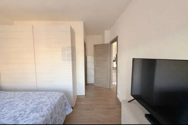 Appartamento via Vittorio Caprioli, Roma