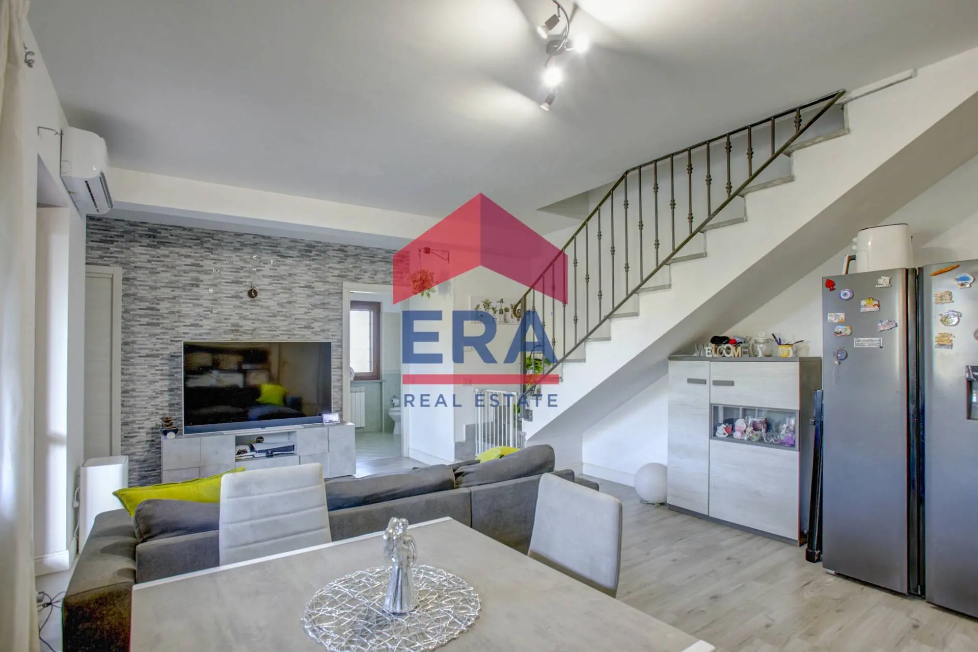 Immagine per Appartamento in vendita a Roma Via Quadrelle 42