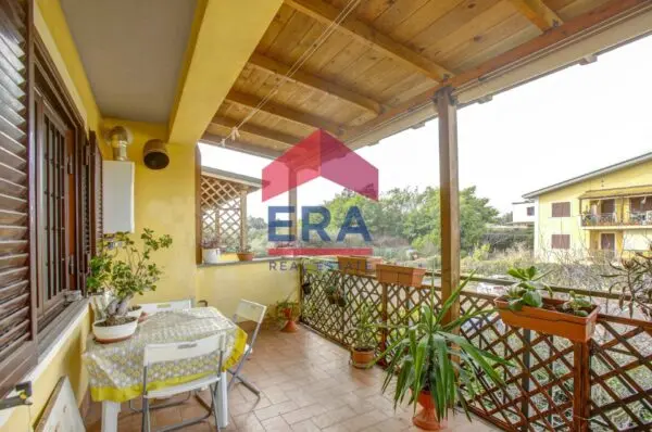 Appartamento via Quadrelle 42, Roma