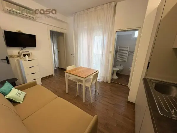 Appartamento via Perosi, Riccione
