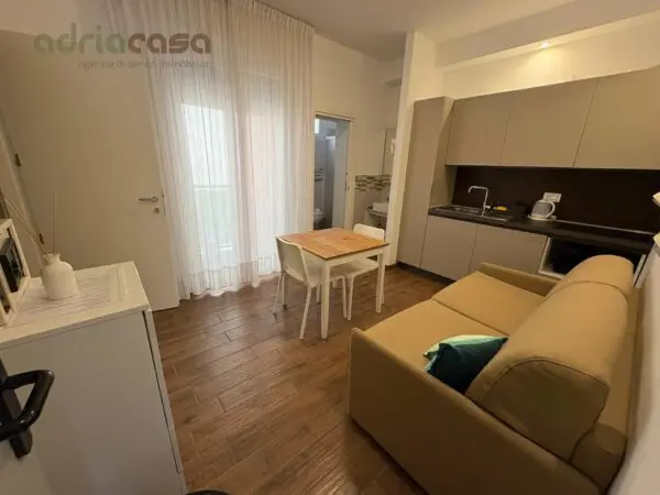 Appartamento via Perosi, Riccione