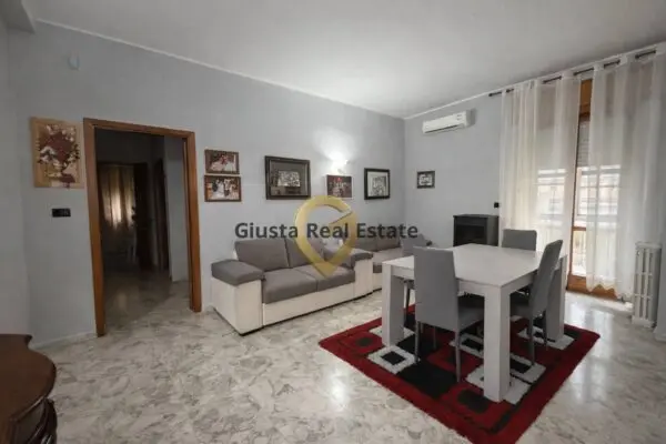 Appartamento via Egnazia 9, Brindisi