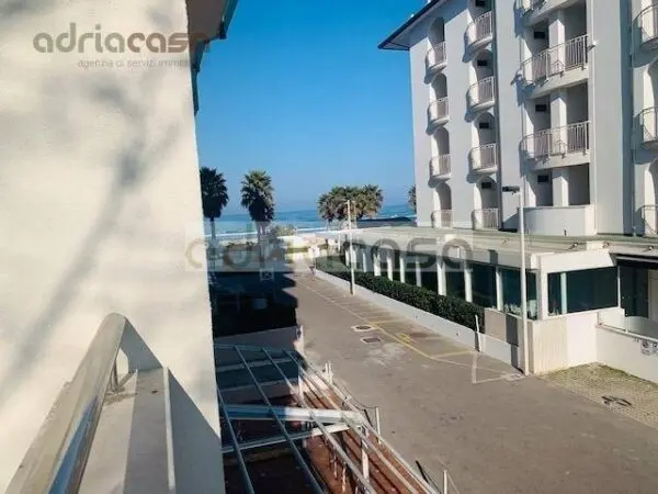 Appartamento piazza Le Azzarita, Riccione