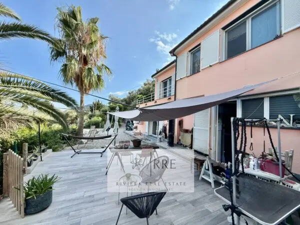 Villa via Costa Lupara, Alassio