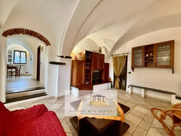 Casa Indipendente Fraz. Segno, Vado Ligure