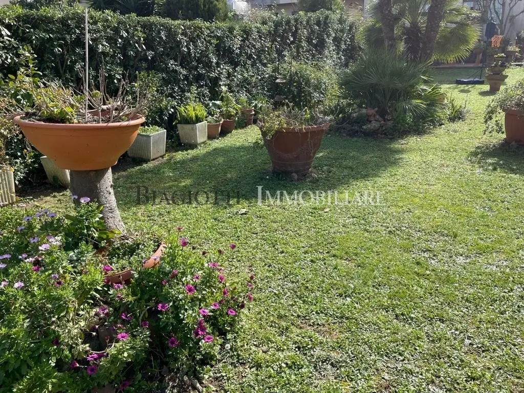 Immagine per Terratetto in vendita a Livorno via Di Montenero 75