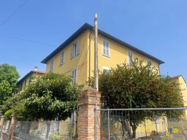 Terratetto strada Alessandria, Parma