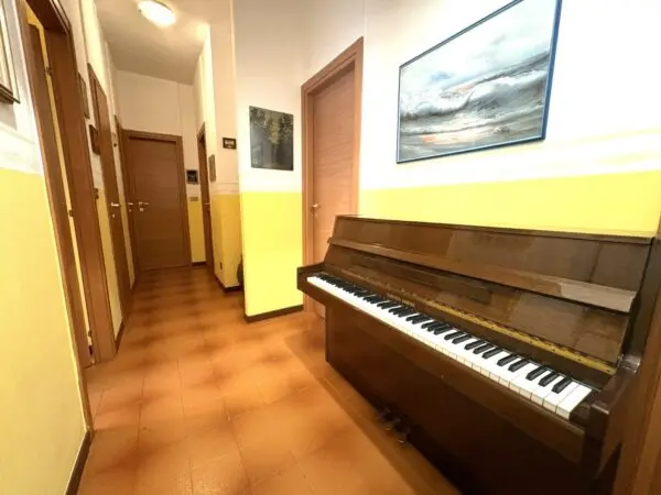 Quadrilocale via Reiss Romoli 71, Torino