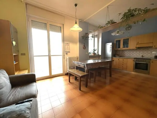 Quadrilocale via Reiss Romoli 71, Torino