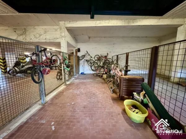 Garage via Francesco Crispi 223, Pietra Ligure