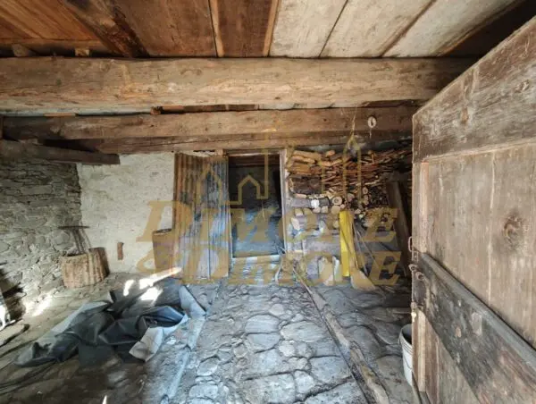 Rustico via Colonnello Giuseppe Garbagni 92, Craveggia
