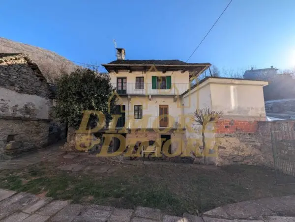 Villa via Beura, Beura-Cardezza