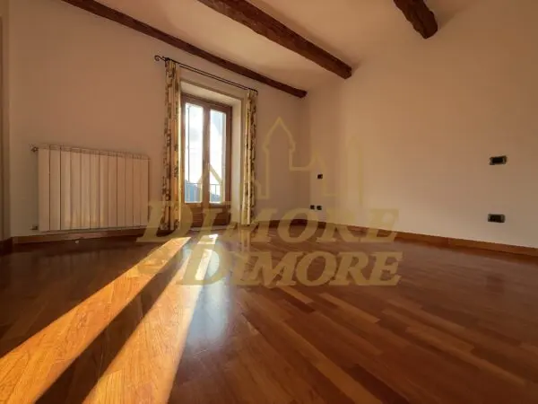 Villa via Vico 3, Caprezzo