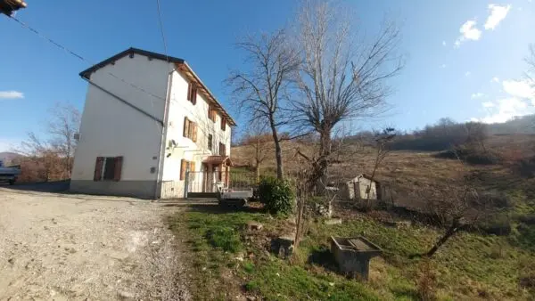 Villa Trifamiliare via Tezza 1586, Zocca