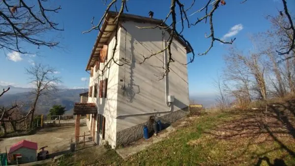 Villa Trifamiliare via Tezza 1586, Zocca