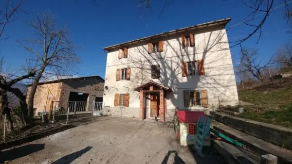 Villa Trifamiliare via Tezza 1586, Zocca