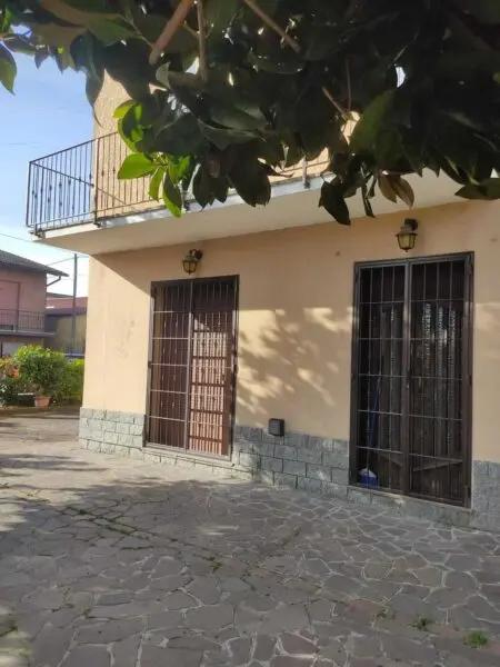 Villa Bifamiliare viale Della Pace, Formigine