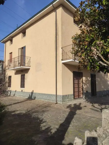 Villa Bifamiliare viale Della Pace, Formigine